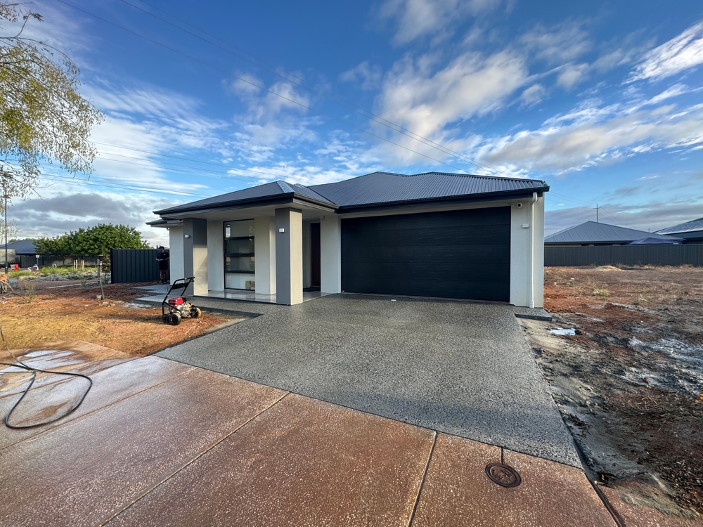 Exposed,Aggregate,Driveway,In,Australia